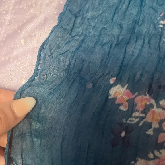 European Floral Scarf ✨ - Picture 4 of 5